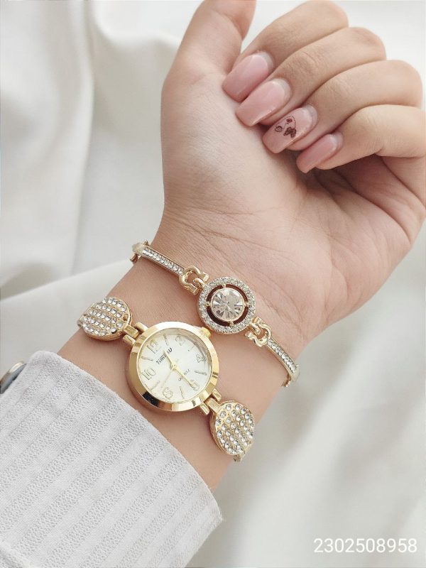 ست ساعت و دستبند زنانه طرح جدید رنگ ثابت