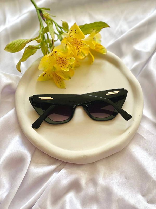 عینک زنانه استاندارد UV400 فرم کائوچو همراه کاور و دستمال