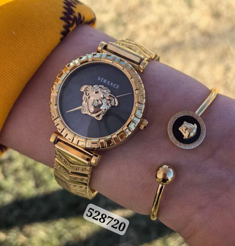 ست ساعت و دستبند زنانه رنگ طلایی ورساچ کیفیت عالی رنگ ثابت