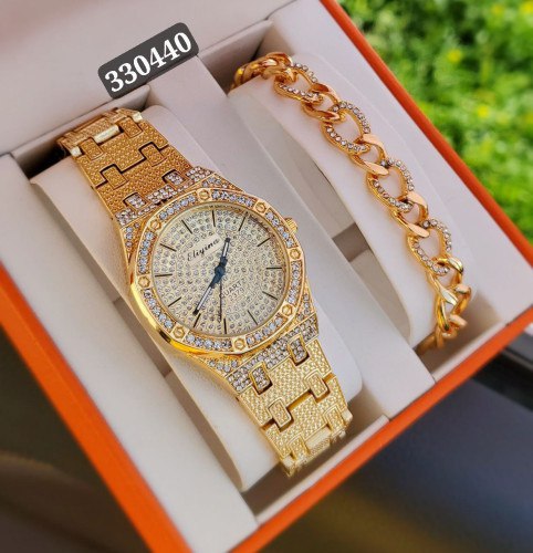 ست ساعت و دستبند زنانه رنگ طلایی کیفیت عالی رنگ ثابت