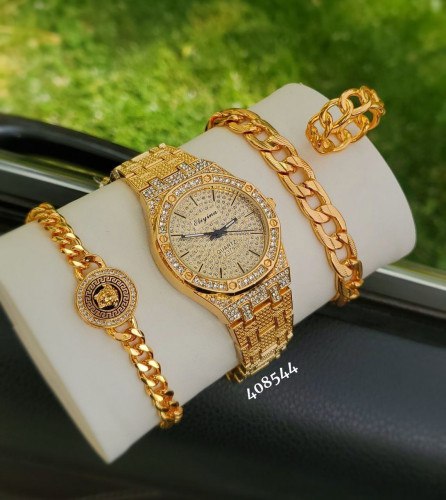 ست هدیه ساعت، دستبند و انگشتر زنانه رنگ طلایی کیفیت عالی رنگ ثابت