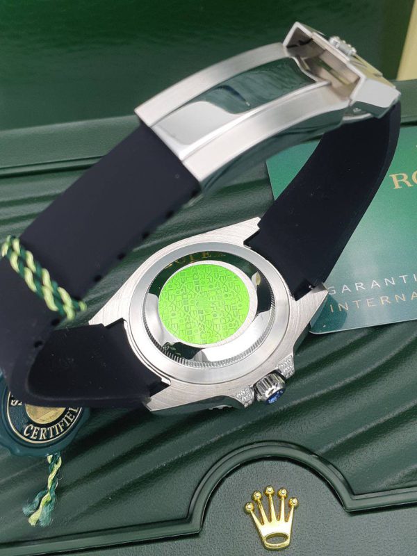 ساعت مردانه رولکس مدل دیت جاست موتور اتومات ساخت سوئیس جنس شیشه کریستال ضد خش بدنه استیل ضد زنگ و ضد حساسیت