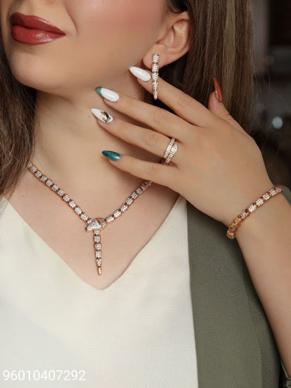 سرویس جواهر زنانه نگین دار رنگ ثابت کیفیت عالی ضد حساسیت