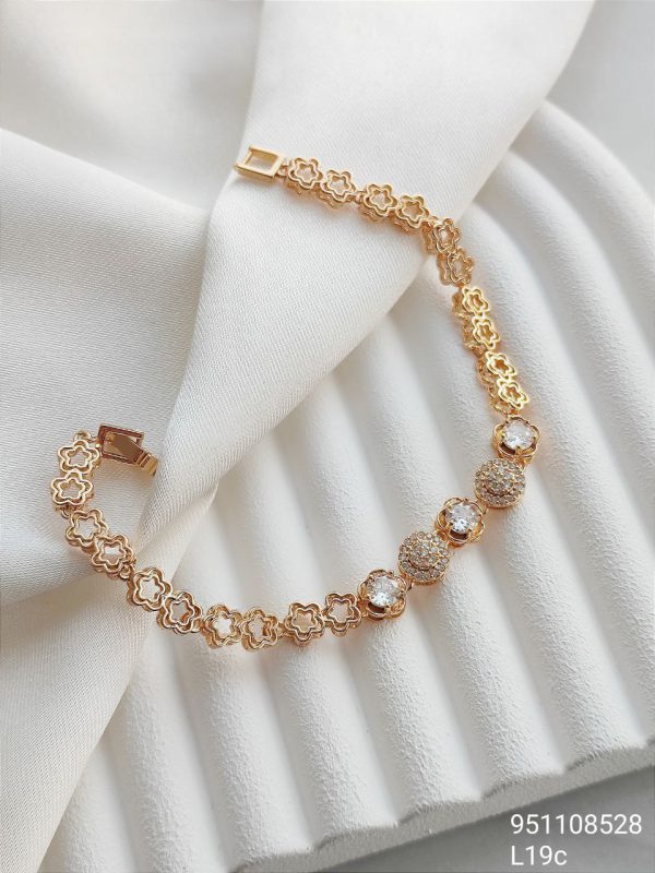 دستبند زنانه جواهری (طلایی) 19 سانتی متر کیفیت عالی رنگ ثابت