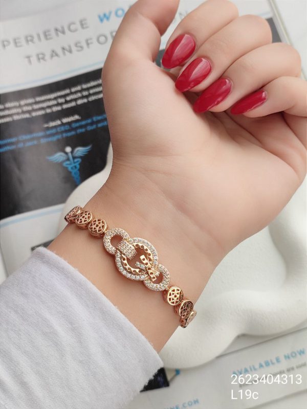دستبند زنانه مارک ژوپینگ کیفیت عالی رنگ ثابت ضد حساسیت