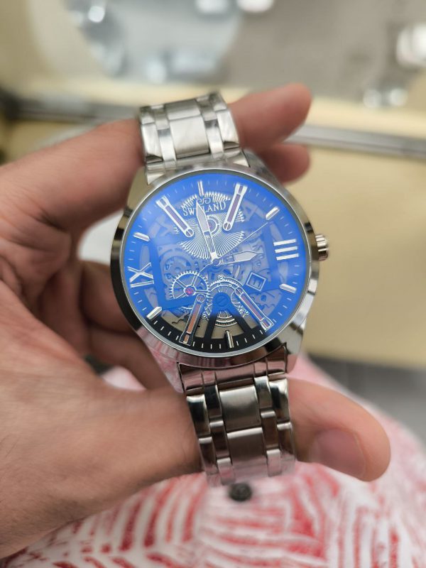 ساعت مردانه فلزی مارک سویسلند رنگ ثابت شیشه رفلکس تقویم دار دارای قفل ضامن دار و طرح های تنوع
